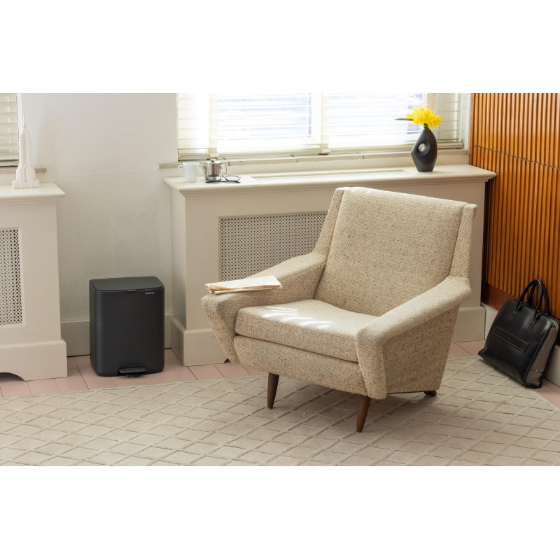 Κάδος απορριμμάτων Brabantia Bo Pedal 1010133, 12 λ, Απαλό κλείσιμο, Αντιολισθητική βάση, Ορυκτή επίστρωση, Σκούρο γκρι