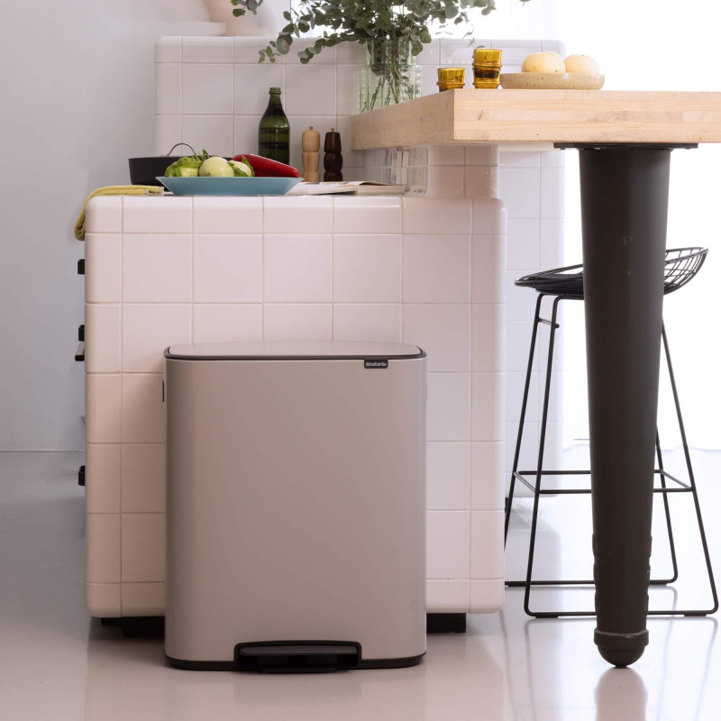 Κάδος απορριμμάτων Brabantia Bo Pedal 1010450, 2x30 λ, Ομαλό κλείσιμο, Αντιολισθητική βάση, Ανοιχτό γκρι