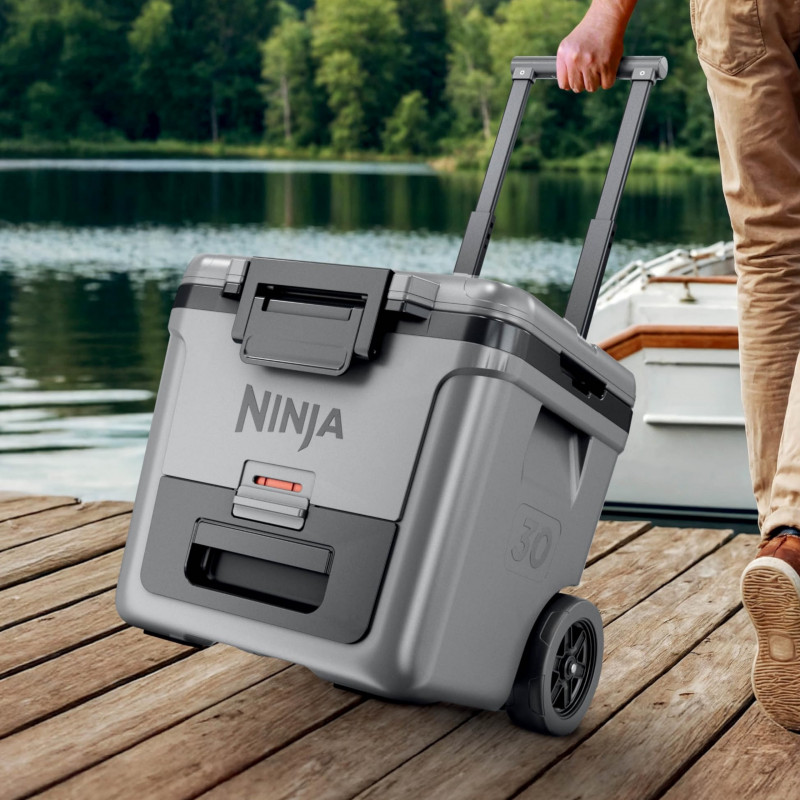 Ψυκτική θήκη Ninja FrostVault FB230EUGY, 28 λίτρα, Παθητική ψύξη, χωρητικότητα 48 κουτιών, Διατηρεί τον πάγο έως και 5 ημέρες, Ξηρό διαμέρισμα, Ρόδες, Γκρι