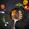 Μεταχειρισμένο: Τηγάνι Tefal G2550572, 26 εκ., Thermo-Spot, Αντικολλητική επίστρωση τιτανίου X6, Για επαγωγικές εστίες, Μαύρο