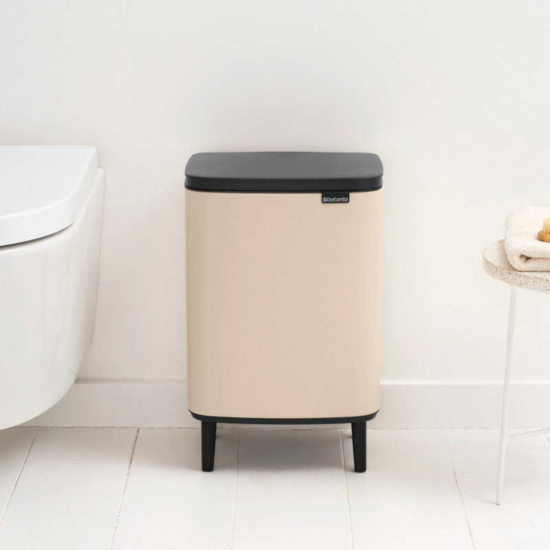 Κάδος απορριμμάτων Brabantia Bo Small Hi 1010462, 12 λίτρα, Ομαλό και αθόρυβο άνοιγμα, Αντιολισθητική βάση, Μπεζ