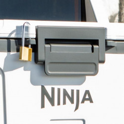 Ψυκτική θήκη Ninja FrostVault FB131EUWH, 28 λίτρα, Παθητική ψύξη, χωρητικότητα 48 κουτιών, Διατηρεί τον πάγο έως και 5 ημέρες, Ξηρό διαμέρισμα, Λευκό