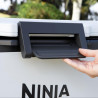 Ψυκτική θήκη Ninja FrostVault FB131EUWH, 28 λίτρα, Παθητική ψύξη, χωρητικότητα 48 κουτιών, Διατηρεί τον πάγο έως και 5 ημέρες, Ξηρό διαμέρισμα, Λευκό