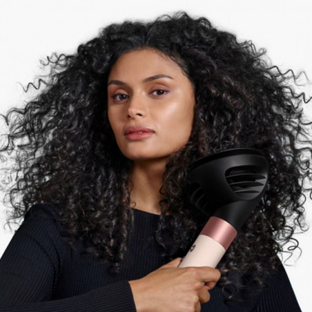 Σίδερο μαλλιών Dyson HS08 Airwrap i.d.™ Curly + Coily 142899-01 AmSi/PkCp, 1300 W, 13,5 l/s, Αυτόματη δημιουργία μπούκλων, Ιονισμός, 3 ταχύτητες, 3 θερμοκρασίες, Bluetooth, Κεχλιμπάρι/ροζ σαμπάνια