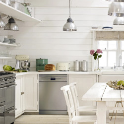 Τοστιέρα SMEG 50's Style TSF01CREU, 950 W, 2 φέτες, 6 επίπεδα, Δοχείο για ψίχουλα, Ενσωματωμένο καλώδιο, Ανοξείδωτο ατσάλι, Κρεμ