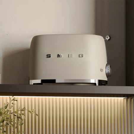 Τοστιέρα SMEG 50's Style TSF01MLMEU, 950 W, 2 φέτες, 6 επίπεδα, Δίσκος για ψίχουλα, Ενσωματωμένο καλώδιο, Ανοξείδωτο ατσάλι, Μπεζ