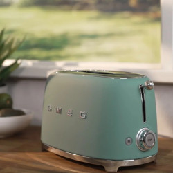 Τοστιέρα SMEG 50's Style TSF01EGMEU, 950 W, 2 φέτες, 6 επίπεδα, Δίσκος για ψίχουλα, Ενσωματωμένο καλώδιο, Ανοξείδωτο ατσάλι, Σμαραγδένιο πράσινο