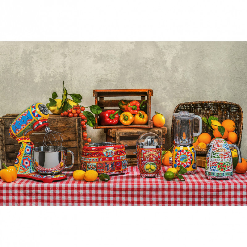 Ηλεκτρική κανάτα SMEG Dolce & Gabbana KLF03DGEU, 2400 W, 1,7 λ, βάση 360°, γυαλιστερό φινίρισμα, πολύχρωμη