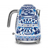 Ηλεκτρική κανάτα SMEG Dolce & Gabbana KLF03DGBEU, 2400 W, 1,7 λ, βάση 360°, γυαλιστερό φινίρισμα, μεσογειακό μπλε