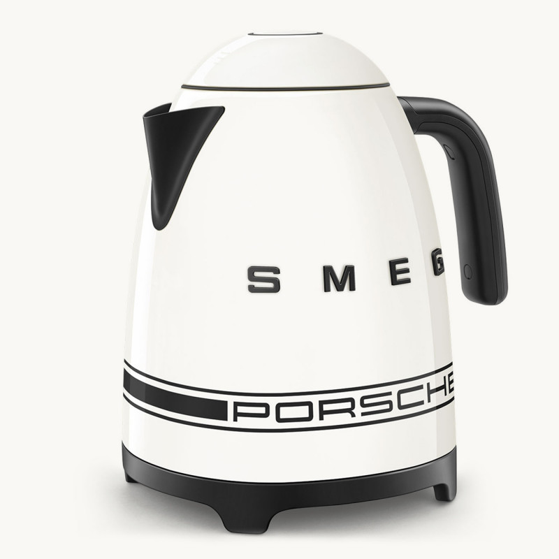 Ηλεκτρική κανάτα SMEG Porsche KLF03PCWEU, 2400 W, 1,7 λ, βάση 360°, γυαλιστερό φινίρισμα, λευκό