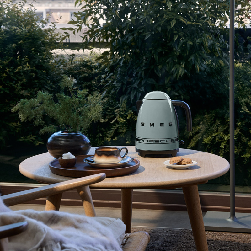 Ηλεκτρική κανάτα SMEG KLF03PSGEU, 2400 W, 1,7 λίτρα, βάση 360°, γυαλιστερό φινίρισμα, πράσινο
