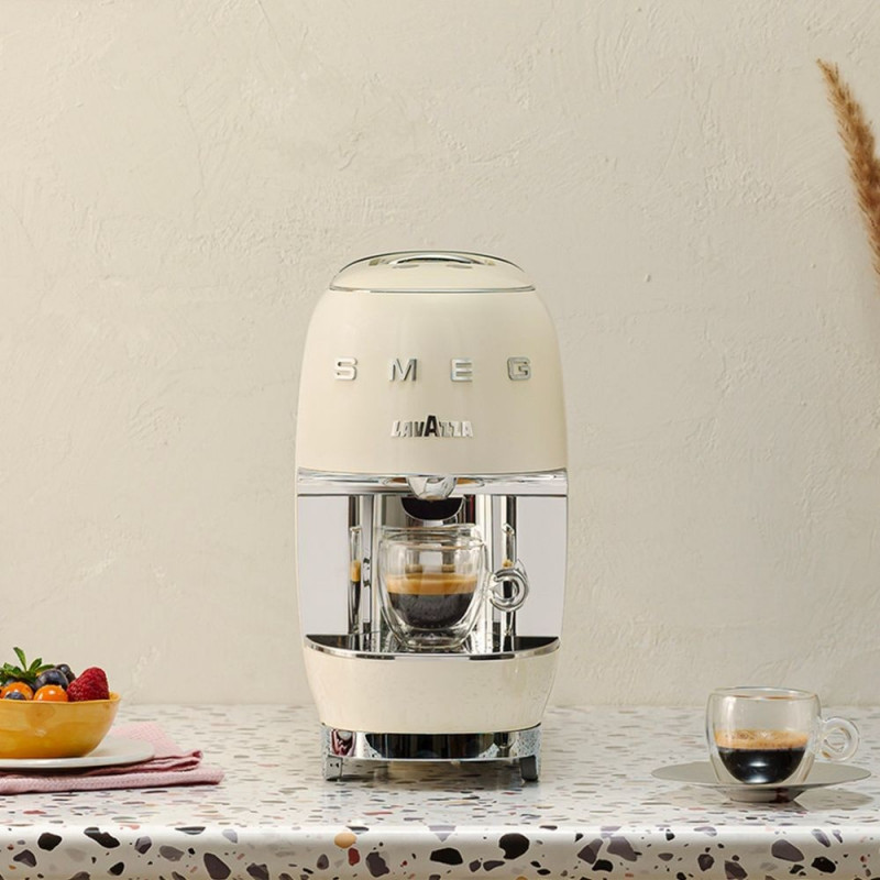 Μηχανή εσπρέσο με κάψουλες SMEG Lavazza A Modo Mio LM200, 1250 W, 10 bar, 0,9 λίτρα, γρήγορη θέρμανση, κρέμα