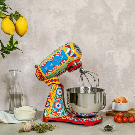 Μίξερ SMEG Dolce & Gabbana SMF03DGEU, 800 W, 4,8 λίτρα, 10 ταχύτητες, Λειτουργία ομαλής εκκίνησης, Αντιολισθητικά πόδια, Πολύχρωμο