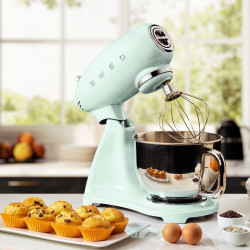 Μίξερ SMEG SMF03PGEU, 800 W, 4,8 λίτρα, 10 ταχύτητες, Λειτουργία ομαλής εκκίνησης, Αντιολισθητικά πόδια, Παστέλ πράσινο