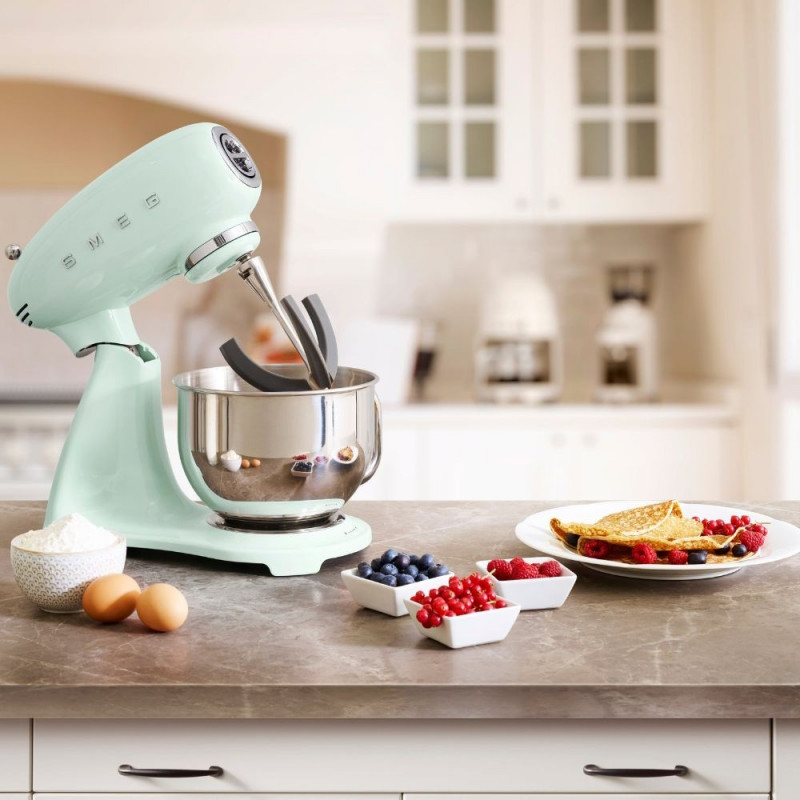 Μίξερ SMEG SMF03PGEU, 800 W, 4,8 λίτρα, 10 ταχύτητες, Λειτουργία ομαλής εκκίνησης, Αντιολισθητικά πόδια, Παστέλ πράσινο