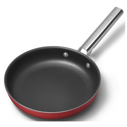 Τηγάνι με καπάκι SMEG CKFF2401RDM, 1,9 λ, Ø24 εκ., Επίστρωση τεφλόν, Έως 250 °C, Χωρίς PFAS, Για επαγωγικές εστίες, Κόκκινο