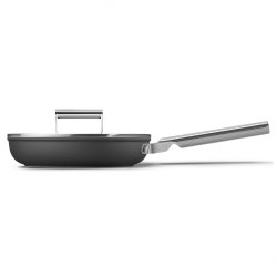 Τηγάνι με καπάκι SMEG CKFF2401BLM, 1,9 λ, Ø24 εκ., Επίστρωση τεφλόν, Έως 250 °C, Χωρίς PFAS, Για επαγωγικές εστίες, Μαύρο