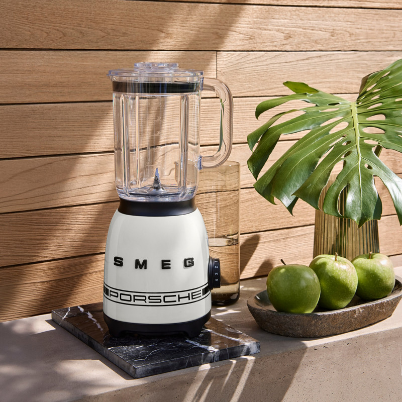 Μπλέντερ Smeg Porsche BLF03PCWEU, 800 W, 1,5 λ, 18.000 σ.α.λ., 4 προγράμματα, 4 ταχύτητες + λειτουργία Pulse, ανοξείδωτο ατσάλι, λευκό