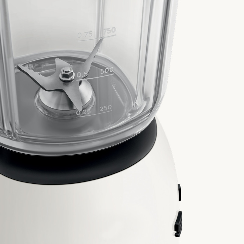 Μπλέντερ Smeg Porsche BLF03PCWEU, 800 W, 1,5 λ, 18.000 σ.α.λ., 4 προγράμματα, 4 ταχύτητες + λειτουργία Pulse, ανοξείδωτο ατσάλι, λευκό