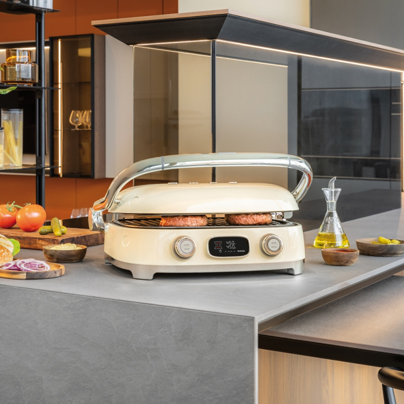 Πολυλειτουργική ψησταριά SMEG 50's Style MGF01CREU, 2100 W, 60-230 °C, 3 προγράμματα, κεραμική επίστρωση, δίσκος συλλογής λιπαρών, ηχητική ειδοποίηση, χρονοδιακόπτης, κρεμ