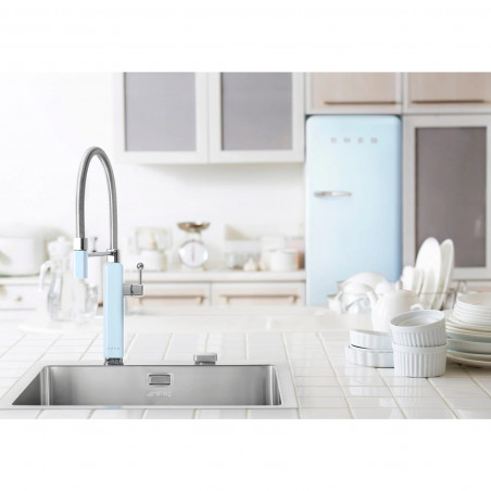 Ημι-επαγγελματική βρύση Smeg MDF50PB, 5 bar, Αποσπώμενο ακροφύσιο, Στόμιο που περιστρέφεται κατά 360°, Μπλε παστέλ