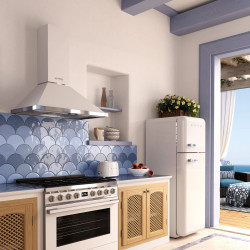 Απορροφητήρας SMEG Portofino KPF9WH, 275 W, Α+, 781 μ³/ώρα, 3 ταχύτητες, 3 φίλτρα, βαλβίδα αντεπιστροφής, ανοξείδωτο, LED, λευκό