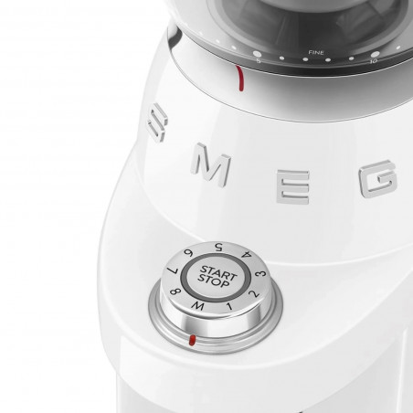 Καφετιέρα Smeg CGF03WHEU, 150 W, 240 γρ., Σύστημα περιστροφής και ασφάλισης, Λειτουργία χειροκίνητης χρήσης, Λευκό