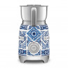 Συσκευή αφρισμού γάλακτος Smeg Dolce & Gabbana MFF01DGBEU, 500 W, 600 ml, Αυτόματη απενεργοποίηση, Χωρίς BPA, Μεσογειακό μπλε