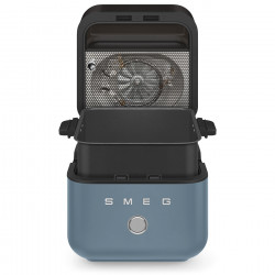 Φριτέζα θερμού αέρα Smeg Collezione AFC01SBMAU, 1450 W, 7,3 λίτρα, 40-200 °C, 7 προγράμματα, Διπλή λειτουργία, Έλεγχος μέσω οθόνης αφής, Χρονοδιακόπτης, LED, Μπλε